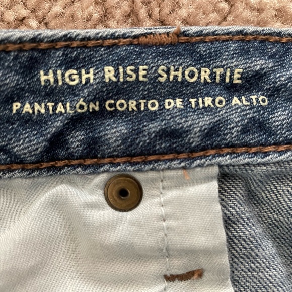 Universal Threads High Rise shorts - Picture 2 of 4